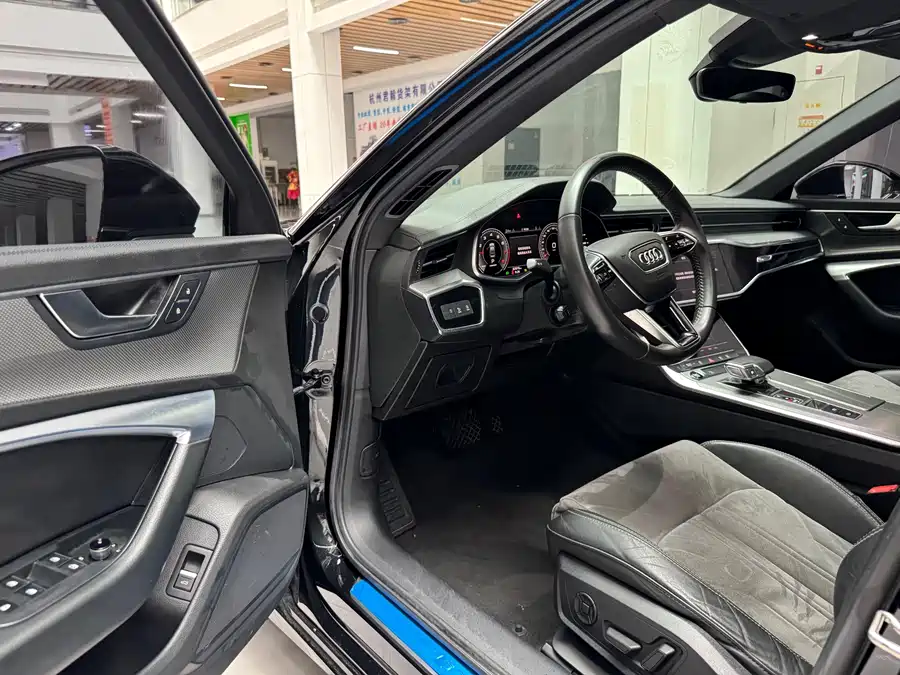 900x675_0_q87_c42_autohomecar__ChxpWGp6hfaAPsedAAqCEmKgkf8075.jpg.webp